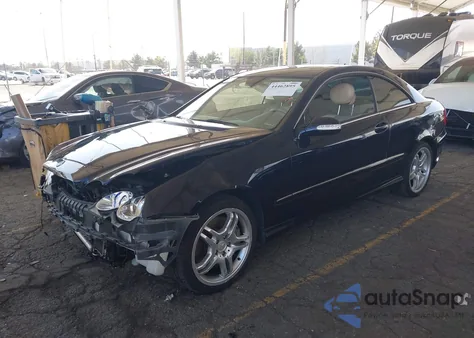 2008 Mercedes-Benz Clk 550 из США, поврежденный, VIN WDBTJ72H68F243339